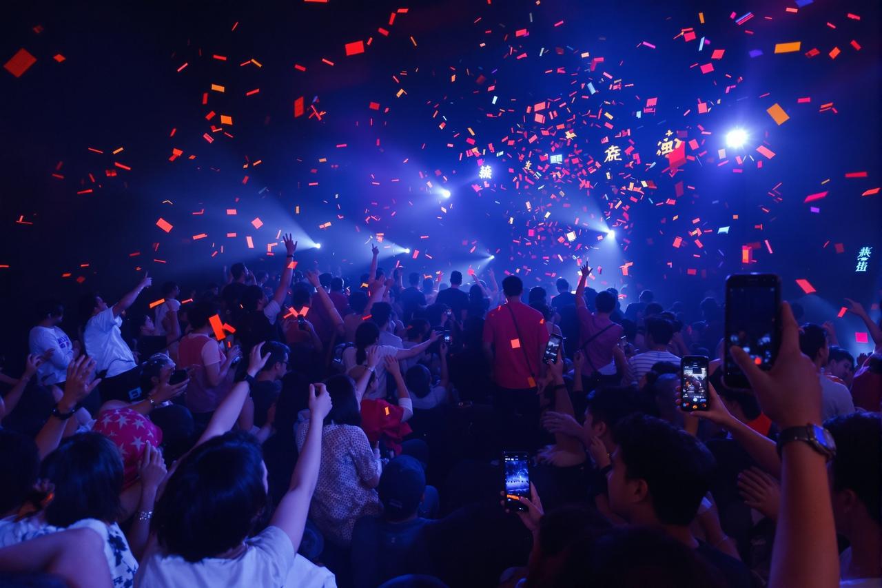 《星河漫漫》全球票房突破30亿，创四虎影视历史新高