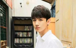 演员白敬亭,从青涩少年到演技派，他的成长之路